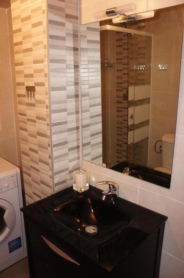 Cozy Apartment In Fuengirola! Baesta Laege Exterior foto