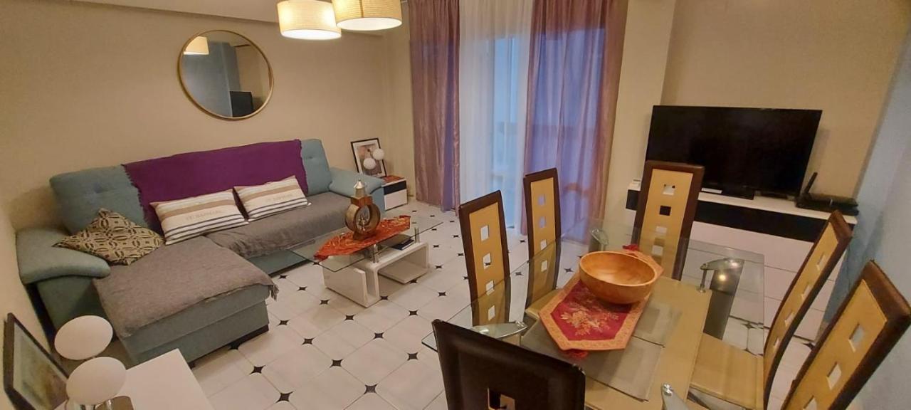 Cozy Apartment In Fuengirola! Baesta Laege Exterior foto